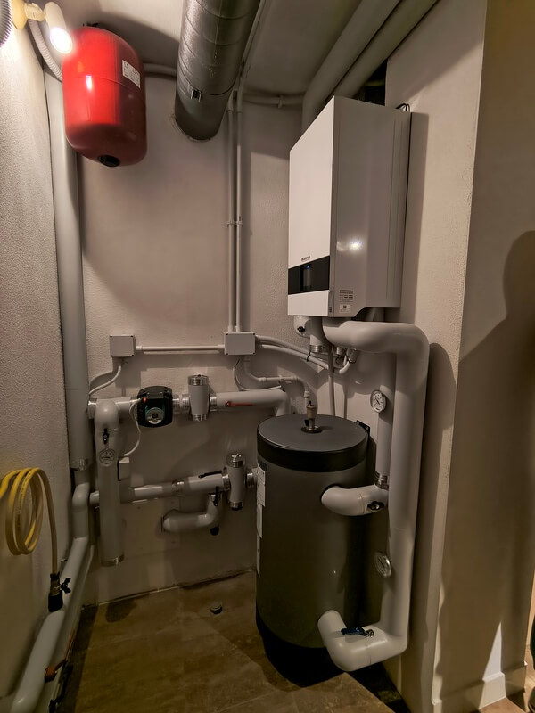 Pompa di calore per riscaldamento e raffrescamento villa